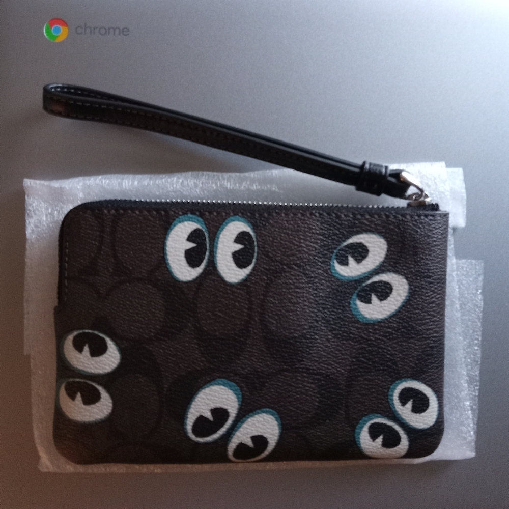 NWT Halloween Spooky Eyes Limited edition Coach Wristlet - Picture 7 of 8